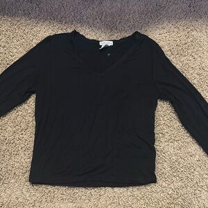 Cropped Long Sleeve Black Shirt